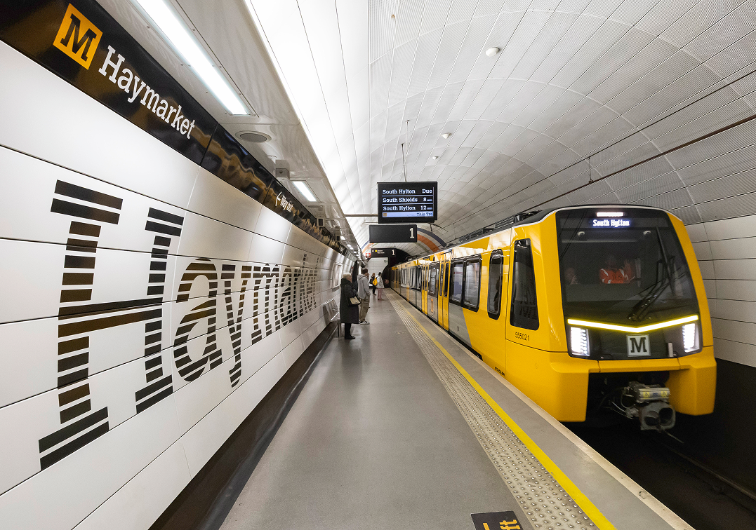 Metro arriving at Haymarket station