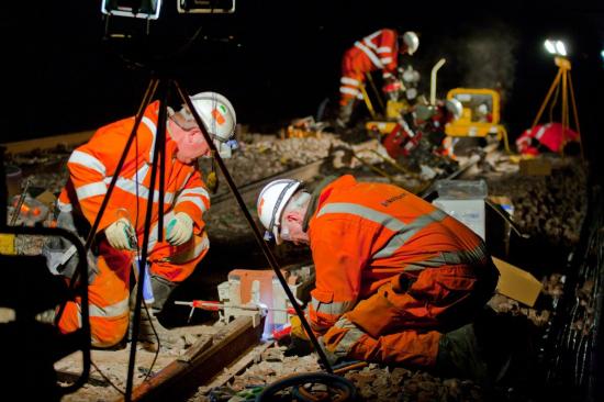 Photo of Metro staff working during the night